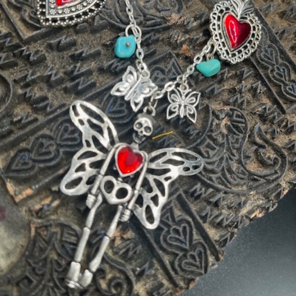 Skelly Fly Day of Dead Hand crafted Necklace - Picture 1 of 4